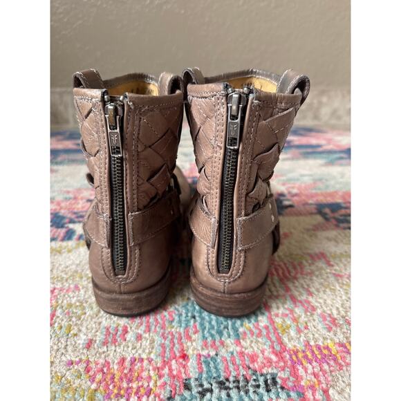 Frye Phillip Woven Leather Harness Boots 9 - Picture 6 of 10